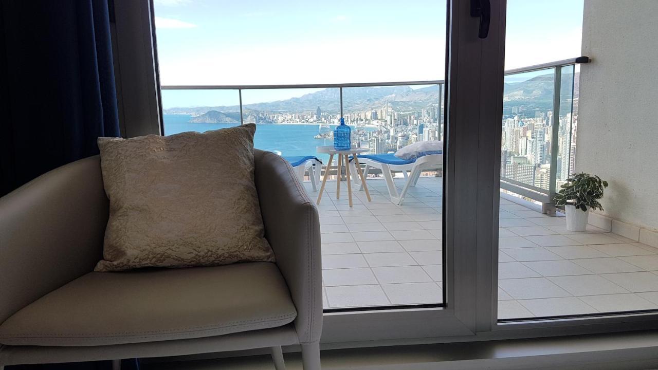 Skyline 26 Stunning Sea Views From A 2-Bedroom Apartment On The 26Th Floor Бенидорм Экстерьер фото