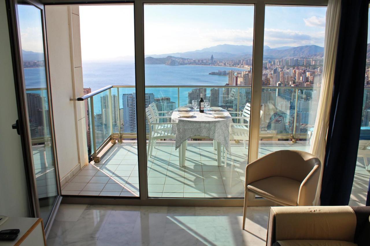 Skyline 26 Stunning Sea Views From A 2-Bedroom Apartment On The 26Th Floor Бенидорм Экстерьер фото