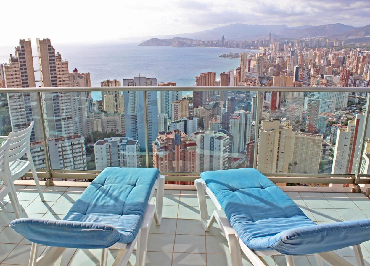 Skyline 26 Stunning Sea Views From A 2-Bedroom Apartment On The 26Th Floor Бенидорм Экстерьер фото