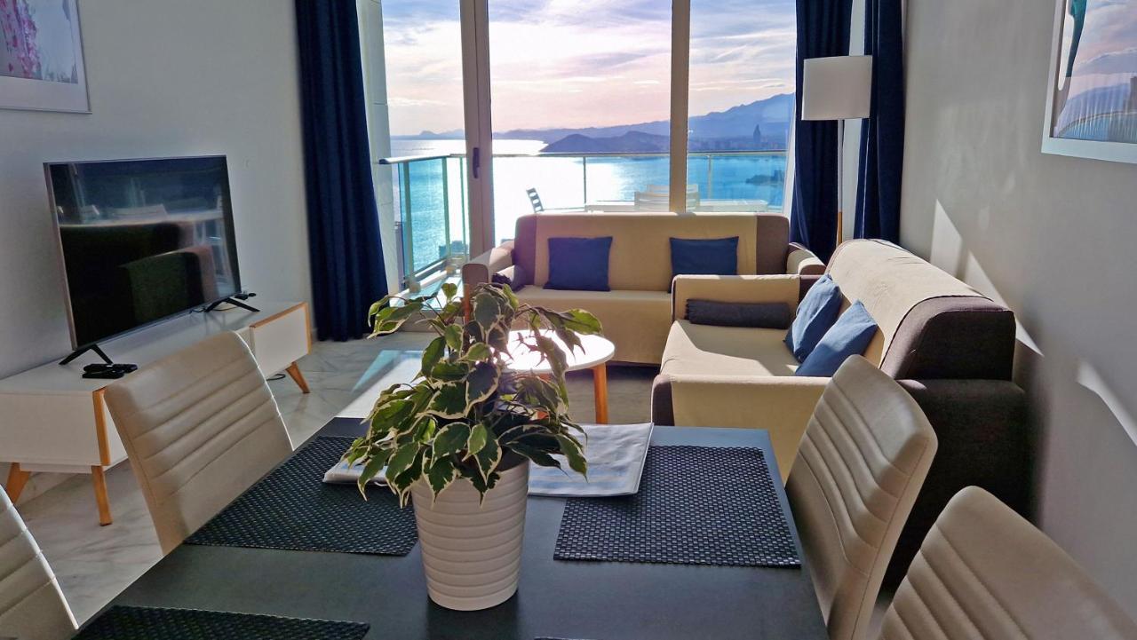 Skyline 26 Stunning Sea Views From A 2-Bedroom Apartment On The 26Th Floor Бенидорм Экстерьер фото