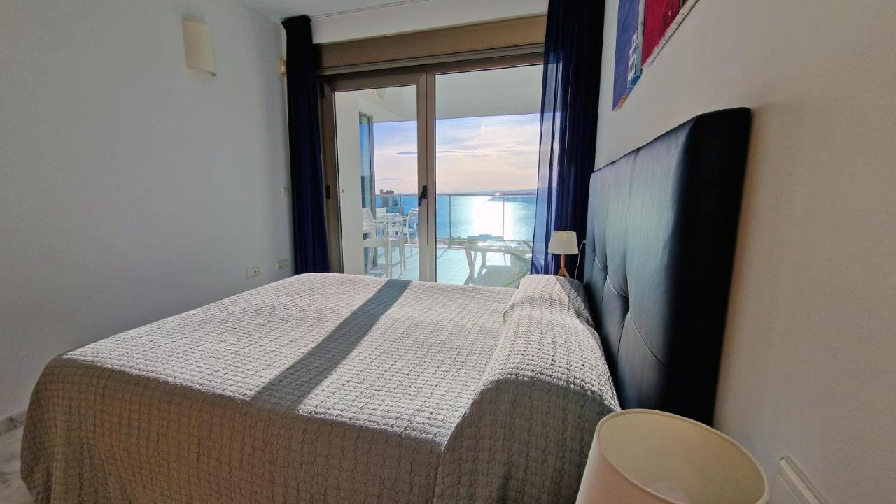 Skyline 26 Stunning Sea Views From A 2-Bedroom Apartment On The 26Th Floor Бенидорм Экстерьер фото