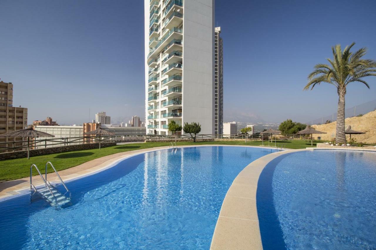 Skyline 26 Stunning Sea Views From A 2-Bedroom Apartment On The 26Th Floor Бенидорм Экстерьер фото